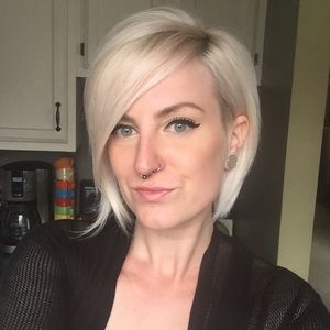 Meet your Posher, Nicole